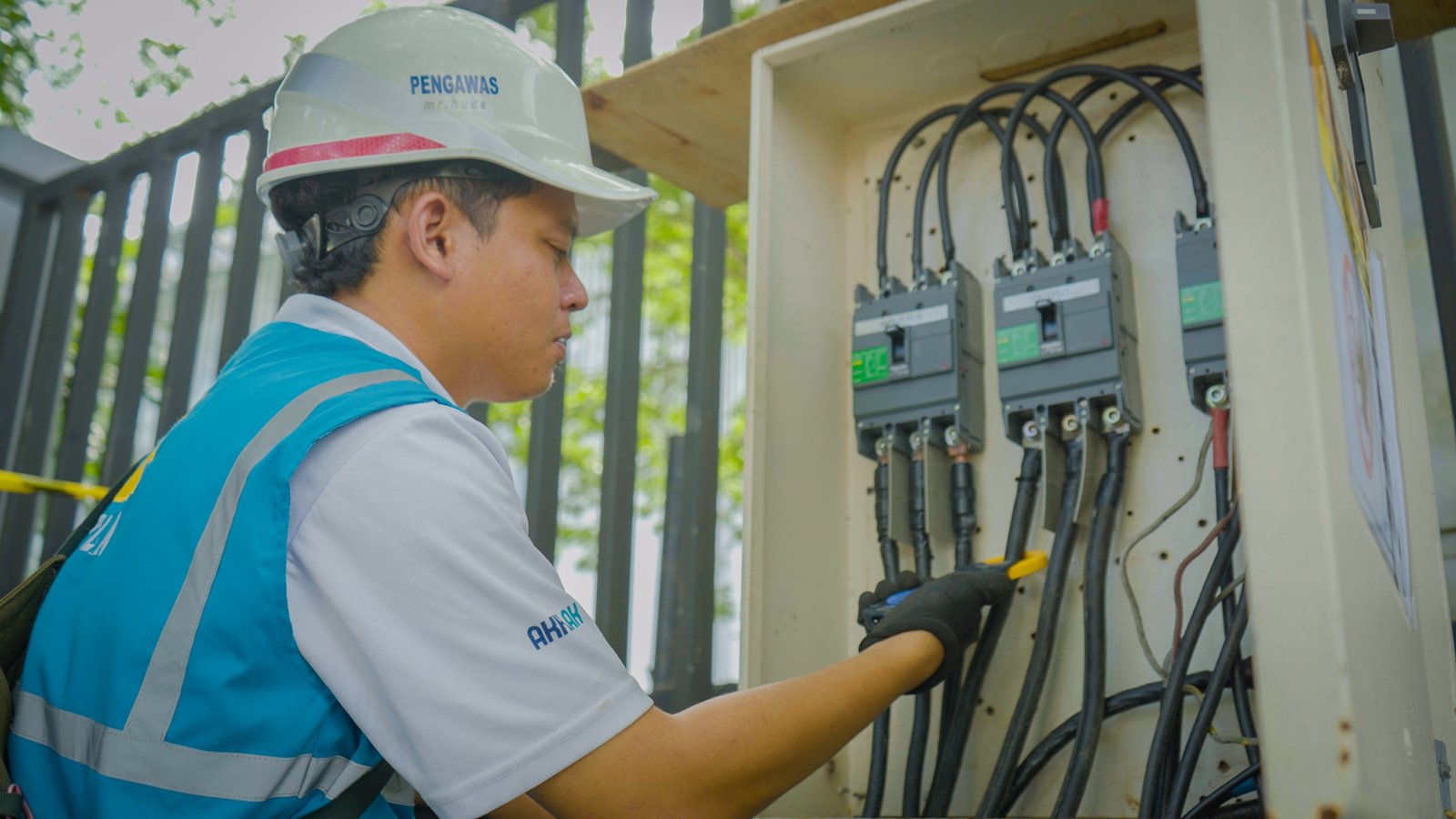 Penjualan Listrik 2024 Tumbuh 22,66% dari Tahun 2023, PLN UID Kaltimra Terus Dorong Pertumbuhan Ekonomi di Kaltim dan Kaltara