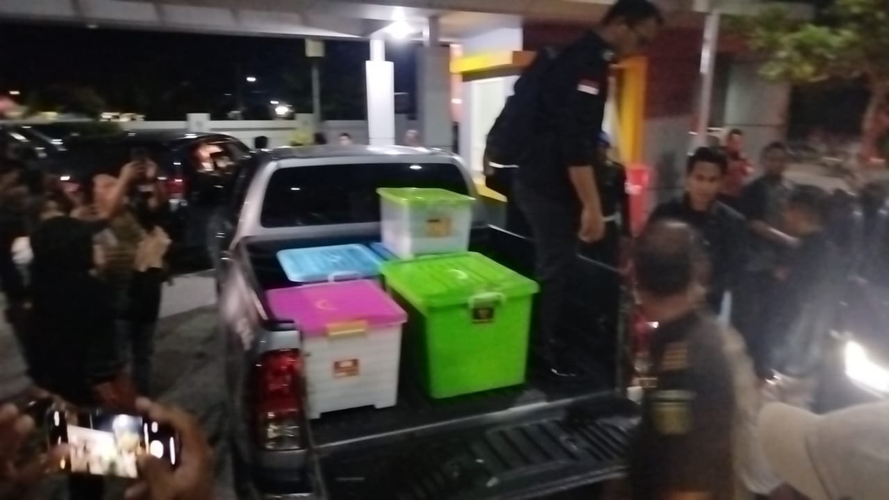 5 Box Berkas Dokumen Dibawa Keluar Kantor PUPR Perkim