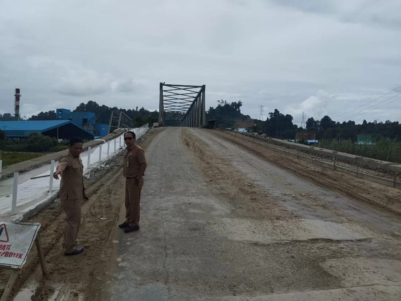 Perbaikan Jembatan Buluh Perindu, Warga Dialihkan ke Jalan Trans Kalimantan Kilo 2