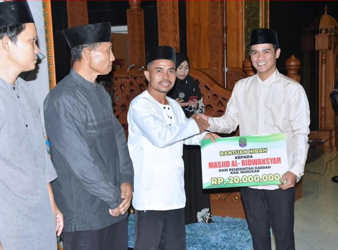 Hadiri Peringatan Malam Nuzulul Qur’an, Bupati Harap Masjid jadi Pusat Dakwah