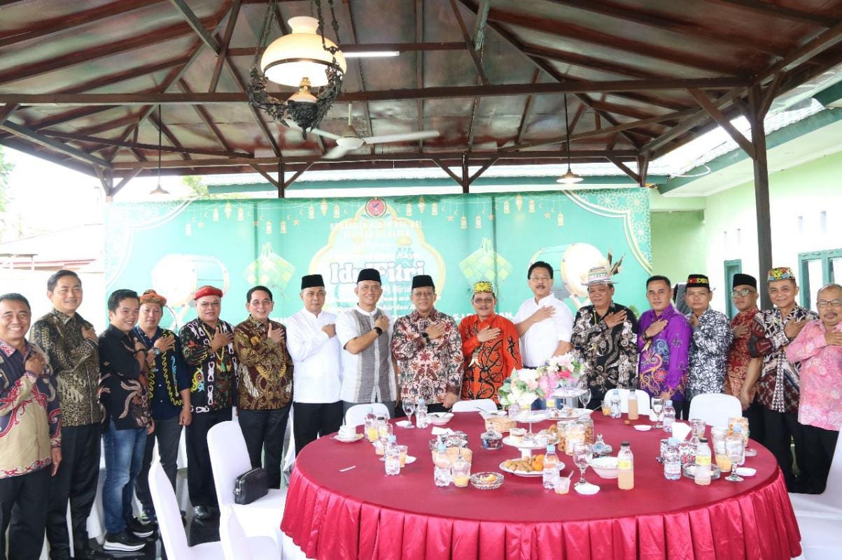 Hari Pertama Lebaran, Kapolda Kaltara Silaturahmi ke Sejumlah Tokoh 