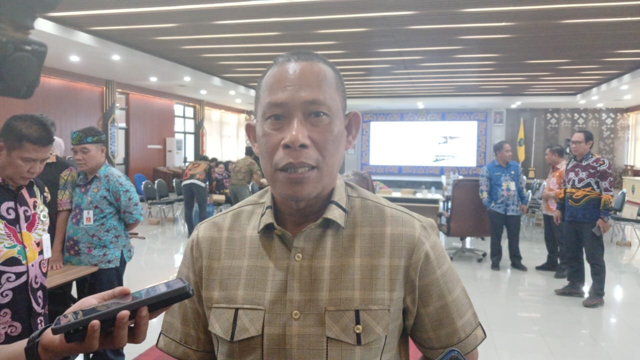 Tanggapi Penghapusan Insentif Guru, Bupati Syarwani Anggarkan di APBD 2025   