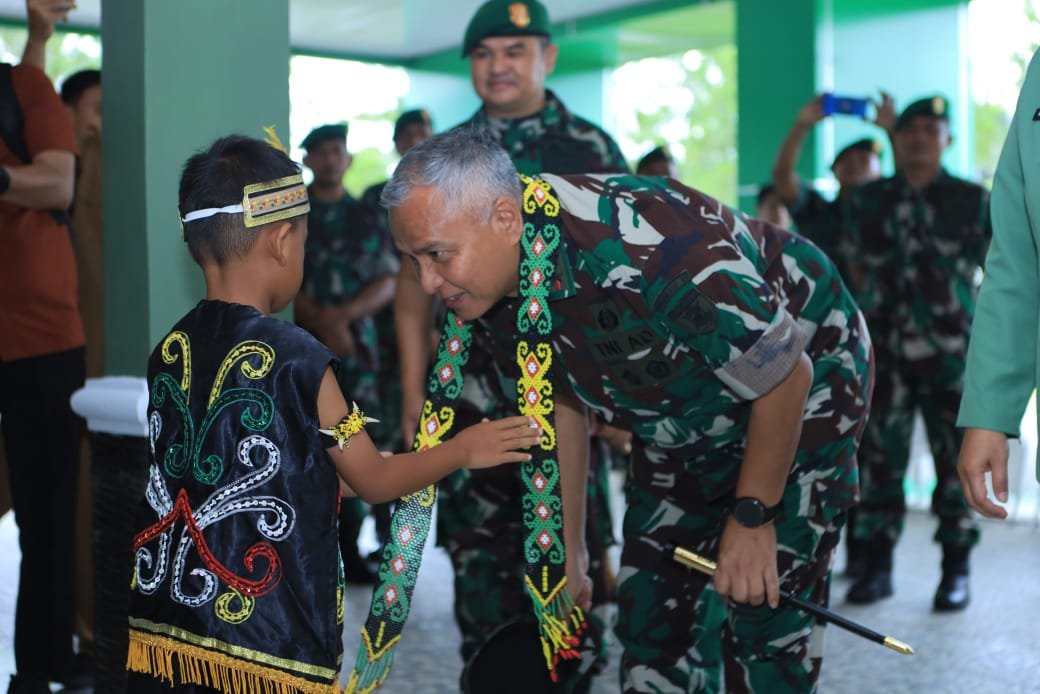 Pangdam VI/Mulawarman Kunjungi Kodim 0904/Paser, Tegaskan Profesionalisme dan Inovasi Prajurit   