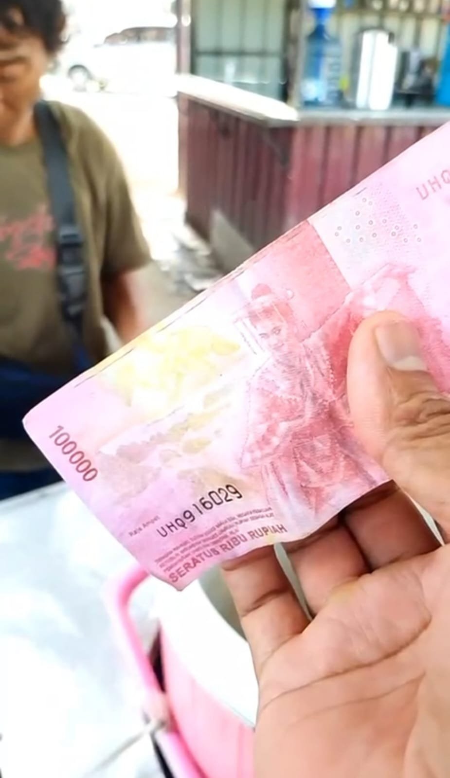 BREAKING NEWS – Viral Video Uang Palsu Beredar, Polresta Belum Terima Laporan   