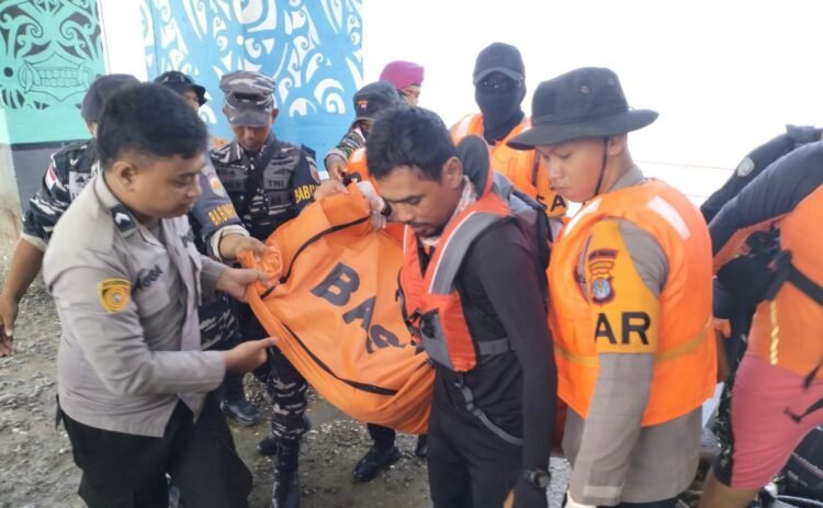 Brimob Polda Kaltara Tuntas Temukan Korban Terakhir Insiden Kapal Terbalik di Perairan Sebatik   