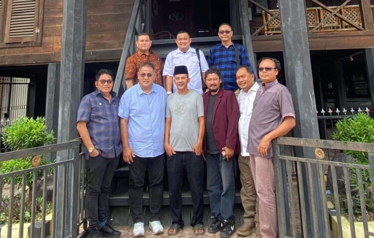 Teguh Santosa Kunjungi Rumah Adat Bagas Godang, Dorong Pelestarian Budaya Lokal
