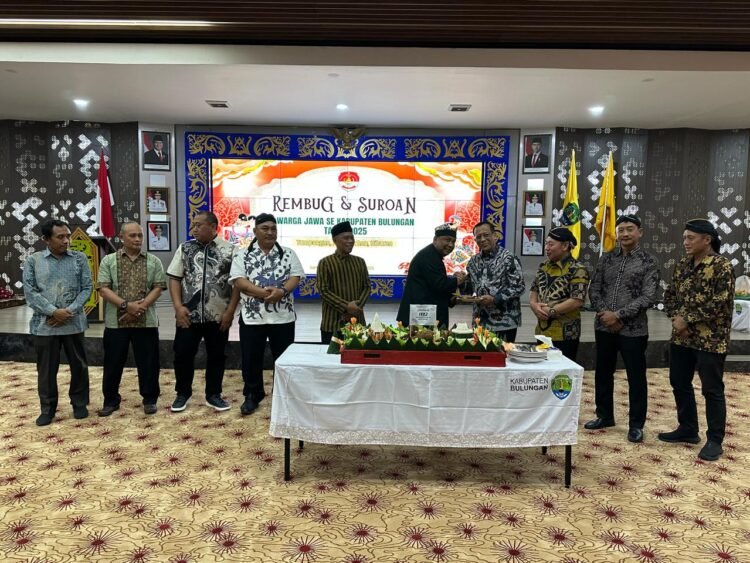 Kapolda Kaltara Hadiri Acara Rembuk dan Suroan Warga Jawa se-Kabupaten Bulungan, Kebersamaan Lintas Etnis Warnai Malam Kebudayaan di Kantor Bupati Bulungan