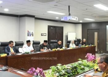 Bahas Ranperda PPPLH, DPRD Kaltim Soroti Sanksi dan Reklamasi Tambang   