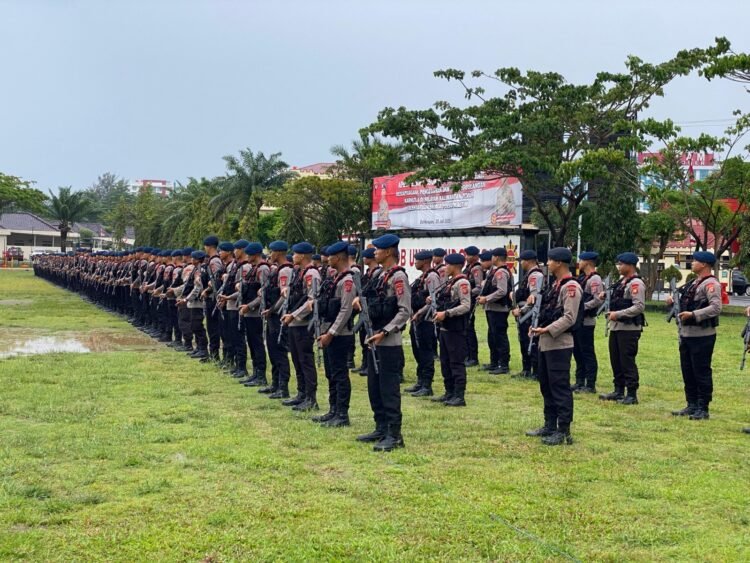 Wadansat Brimob Kaltim Pimpin Apel Satuan: Fokus Cuaca Ekstrem dan Anti Pelanggaran