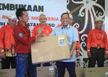 Bupati Bulungan Hadirkan Internet Satelit untuk Desa-Desa Terpencil   