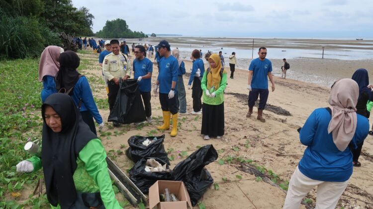 Dukung Pelestarian Ekosistem Pesisir, PT Pertamina EP Sangatta Field Gelar Aksi Lingkungan di Teluk Lombok Kutai Timur