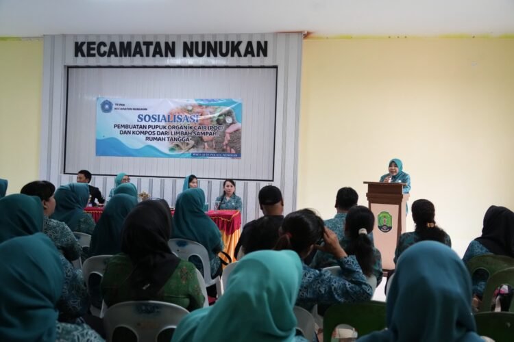 Rahmawati Ajak Kader PKK Nunukan Manfaatkan Sampah Organik Menjadi Pupuk Organik Cair