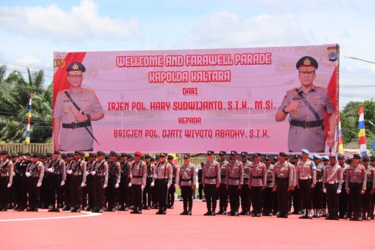 Upacara Serah Terima Pataka ‘Ngelimut Mengka Peguna’ Tandai Tonggak Kepemimpinan Baru di Polda Kaltara