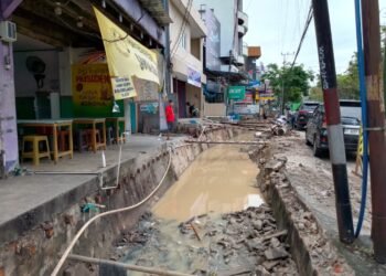 PU Balikpapan Ngebut Perbaikan Drainase Jalan A Yani, Target Selesai Desember 2025