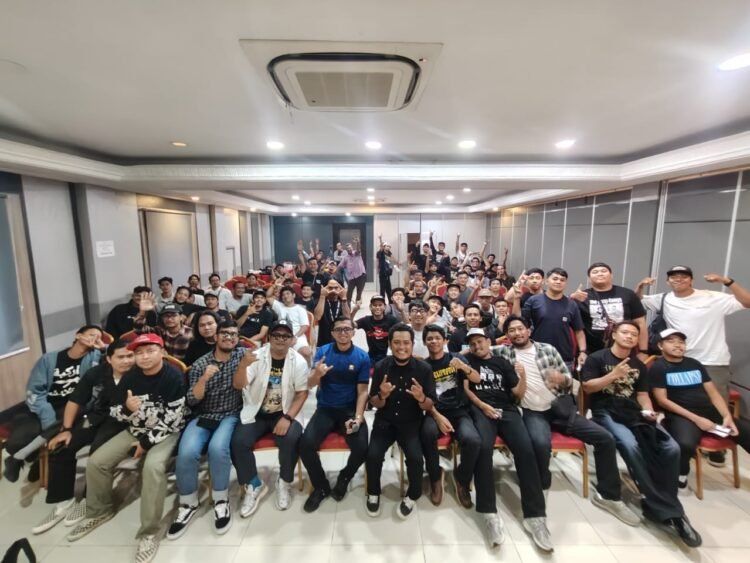 Anggota DPRD Kaltara Sosialisasi Raperda Ekonomi Kreatif ke Komunitas Musik Metal Tarakan   