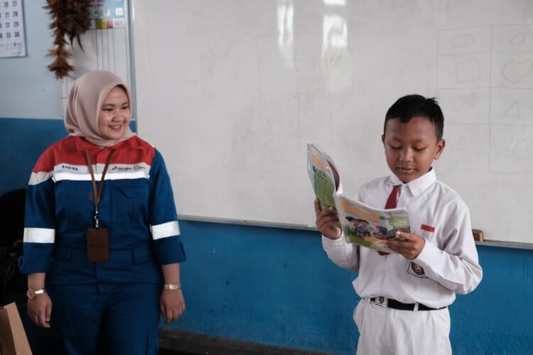PEN 8.0 Warnai Sekolah Dasar di Kota Balikpapan, Dellian Jadi Inspirasi Anak Hebat yang Percaya Diri  