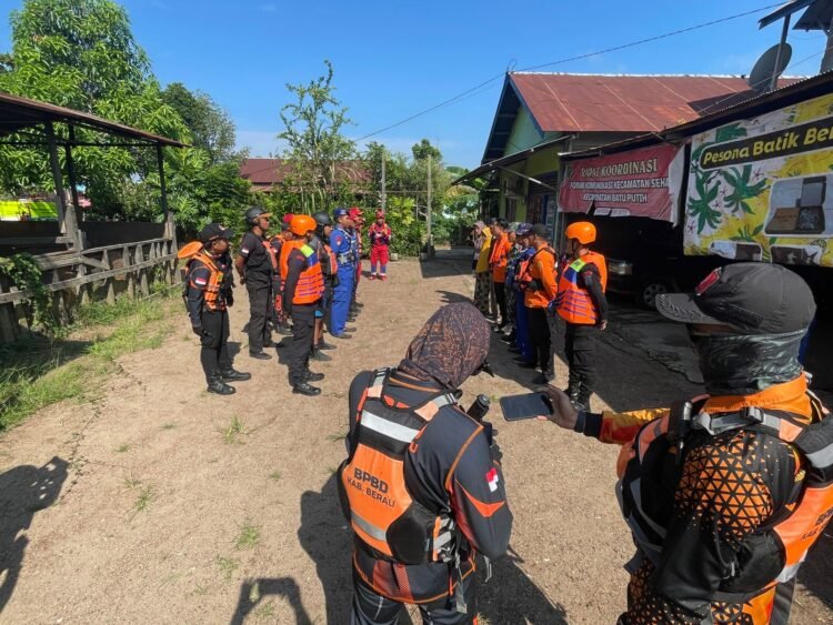 Brimob Berau dan Tim SAR Gabungan Cari Korban Hilang di Sungai Kelay