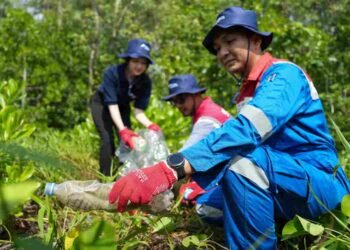 Ratusan Relawan Angkat 637 Kg Sampah, PT KPB Dorong Kolaborasi dengan Pemerintah dan Masyarakat Jaga Biodiversitas Pesisir