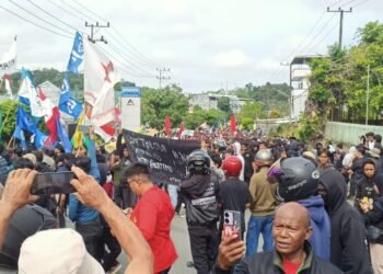 Aksi Demo di DPRD Tarakan, Mahasiswa Tekankan Reformasi dan RUU Strategis   