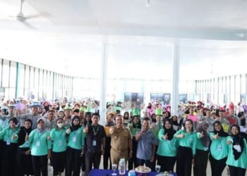 Wali Kota Tarakan Tekankan Pentingnya Teknologi Hijau di PKKMB Politeknik Kaltara