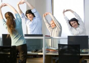 Lawan Pegal dan Lelah: Tips Stretching 5 Menit di Kantor   