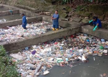 UPTD Drainase DPU Balikpapan Intensifkan Normalisasi Saluran Antisipasi Banjir   