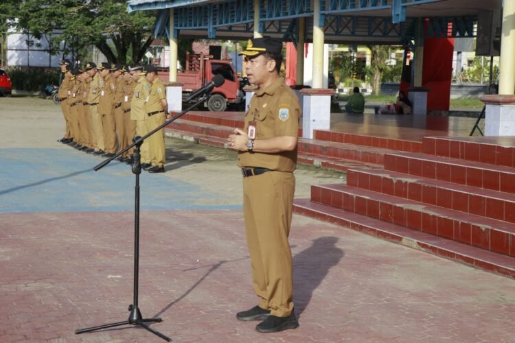 Pimpin Apel Pagi, Pj. Sekprov Sampaikan Sejumlah Arahan Bagi Perangkat Daerah