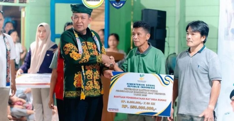 Pemkab Bulungan Salurkan Bantuan Rp775 Juta untuk KAT di Desa Bunau   