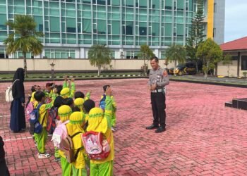 Polresta Bulungan Kenalkan Rambu dan Keselamatan Jalan ke Murid TK RA Imam Ibnu Katsir   