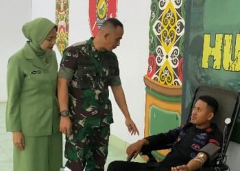 Solidaritas Tiga Pilar: Brimob Polda Kaltim Turut Serta dalam Kegiatan Donor Darah HUT TNI ke-80