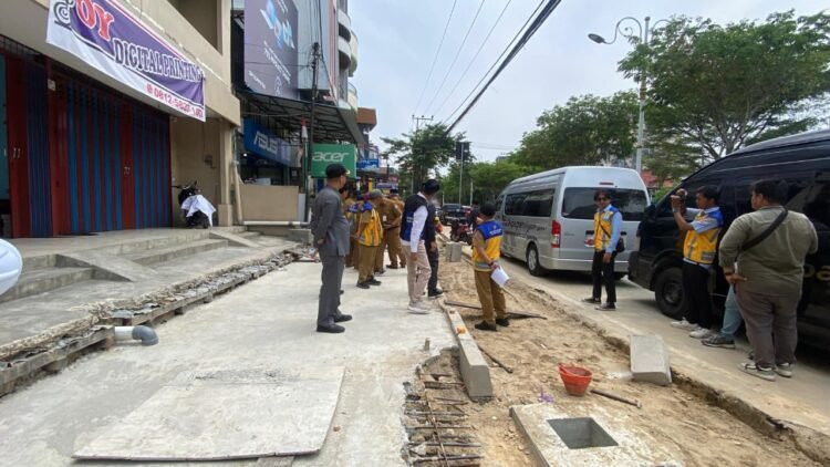 Target Desember 2025, Drainase Jalan A. Yani Masih dalam Progres Aman   