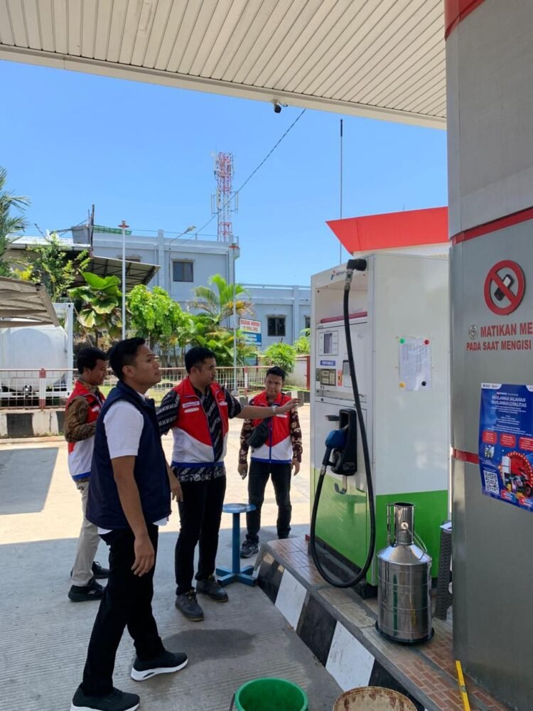 Pastikan Kualitas dan Kuantitas BBM Terjaga, Pertamina Patra Niaga Regional Kalimantan bersama Disdag Balikpapan dan Polda Kaltim Lakukan Sidak SPBU