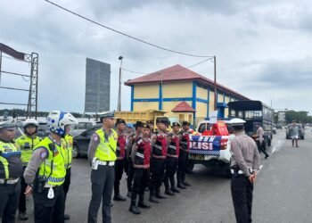 Polresta Bulungan Siagakan Personel Amankan Festival Sungai Kayan 2025   