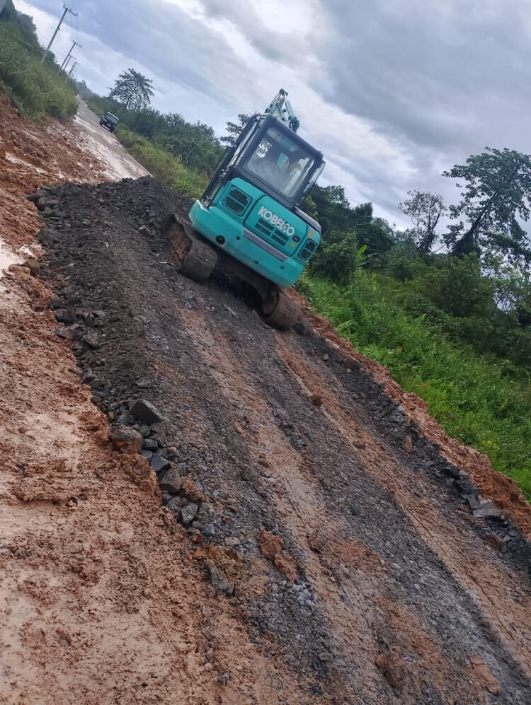 Portal Jalan Seputuk–Kapuak Dipasang Lagi, Truk Berat Dilarang Melintas   