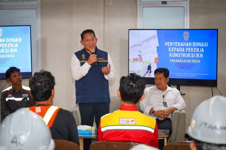 Otorita IKN Serahkan Bantuan bagi Pekerja Terdampak Kebakaran Hunian Pekerja Konstruksi