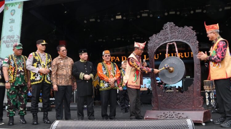 Kapolda Kaltara Hadiri Pembukaan Festival Budaya Irau XI dan HUT ke-26 Kabupaten Malinau