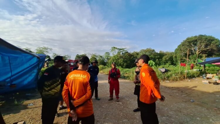 Dua Korban Masih Dicari, Tim SAR Lanjutkan Operasi di Sungai Meratak, Kutai Timur