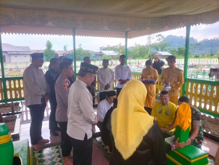 Ziarah dan Tahlilan Warnai Tradisi Biduk Bebandung    