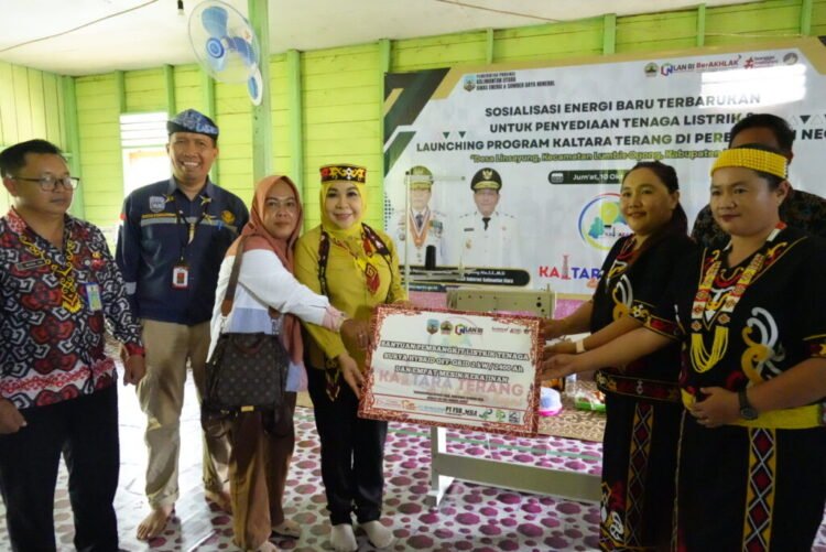 Pemprov Resmi Luncurkan Program Kaltara Terang di Perbatasan Negeri di Desa Linsayung, Nunukan   