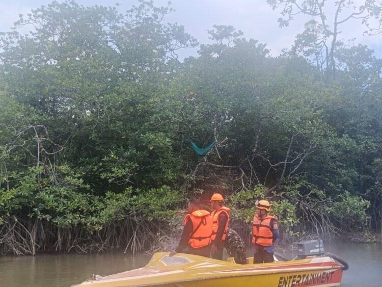 Tragedi di Sungai Selok: Personel Brimob Kaltim Temukan Potongan Tubuh Korban Terkaman Buaya di Kariangau