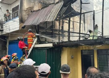 Kebakaran Hanguskan Rumah Ketua FKUB Tarakan dan Dua Bangunan Sekitar   