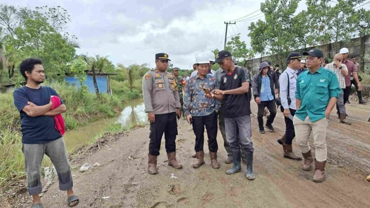 DPRD Tarakan Tinjau Lahan Warga Terdampak Limbah PT PRI, Warga Nilai Perusahaan Tak Punya Itikad Baik