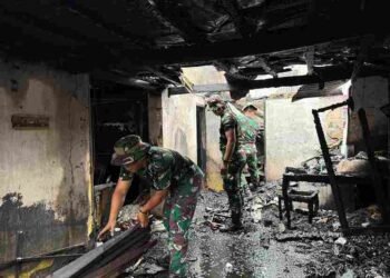 Yonzipur 8/Smg Turun Tangan Bantu Pemulihan Rumah Warga Pasca Kebakaran di Mariso