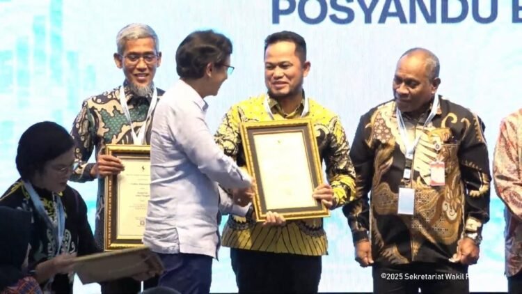 Kaltim Raih Penghargaan Penurunan Stunting Terbaik Nasional