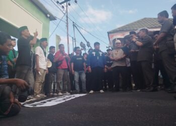 Puluhan Mahasiswa Demo, Desak DPRD Bulungan Usut Dugaan Kekerasan Anggota Dewan