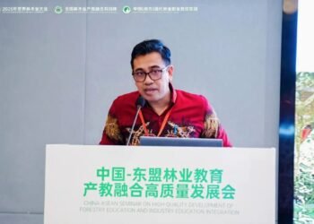 Lewat Kontribusi di Bidang Kehutanan