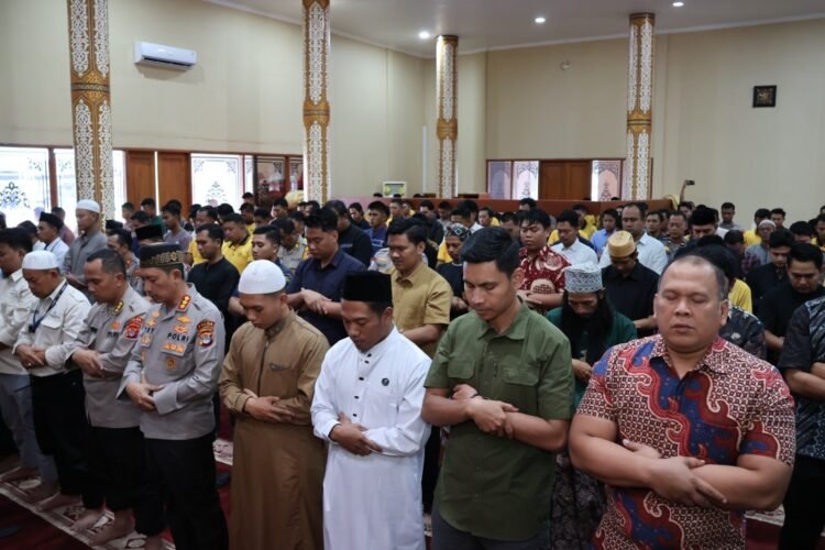 Polda Kalimantan Utara Gelar Sholat Ghaib dan Doa Bersama untuk Korban Bencana di Sumatera