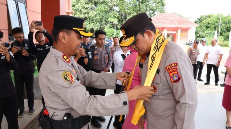 Kapolda Kaltara Lakukan Kunjungan Kerja di Polres Tana Tidung, Resmikan Fasilitas dan Berikan Arahan Kepada Persone