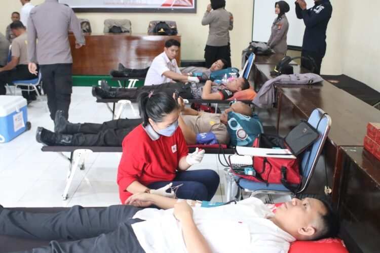 Polda Kaltara Gelar Bakti Sosial Donor Darah Sambut Natal Tahun 2025