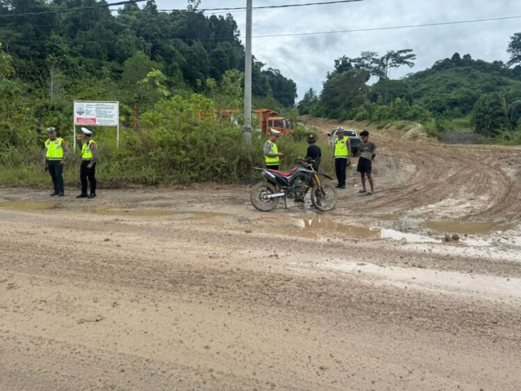 Satlantas Polresta Bulungan Tegur Perusahaan, Imbau Bersihkan Jalan Poros Tanjung Selor–Malinau